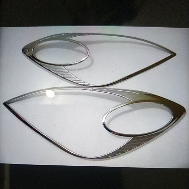 garnis depan list lampu avanza vvti 2008 2011