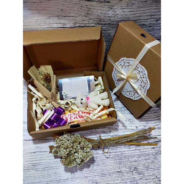 

PAKET COKLAT VALENTIN /HADIAH /KADO PASANGAN/HAMPERS