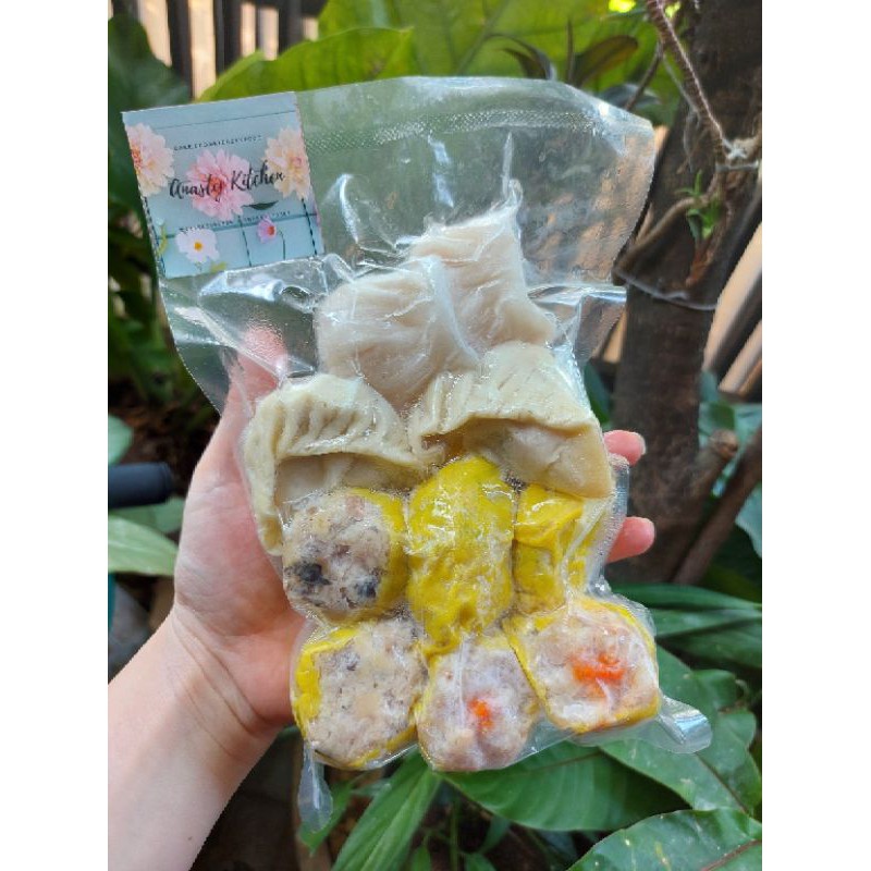 

DIMSUM KUKUS HOTEL MURAH HALAL ENAK SIOMAY GYOZA HAKAU UDANG AYAM