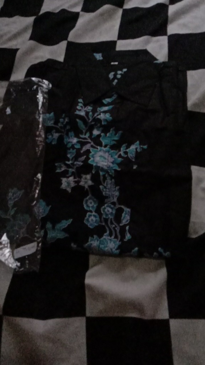 Outer Buketan Crem Kemeja Lengan Panjang M L Xl Xxl