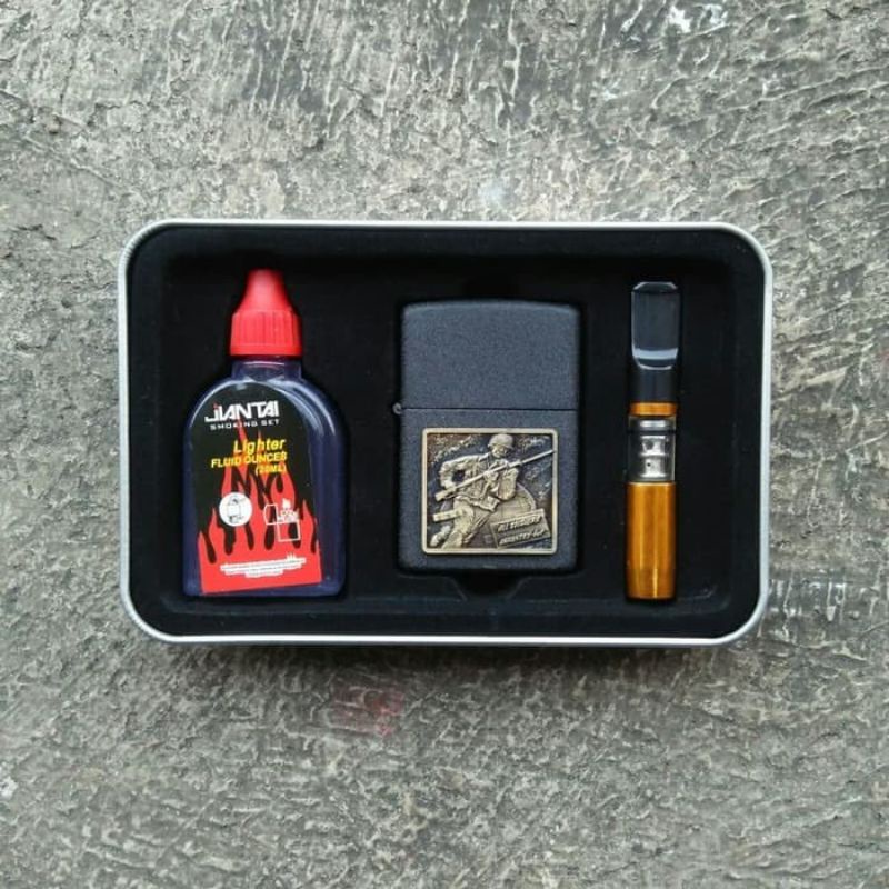 Korek Api Lighter 1 set Minyak + Pipa Rokok Motif Timbul