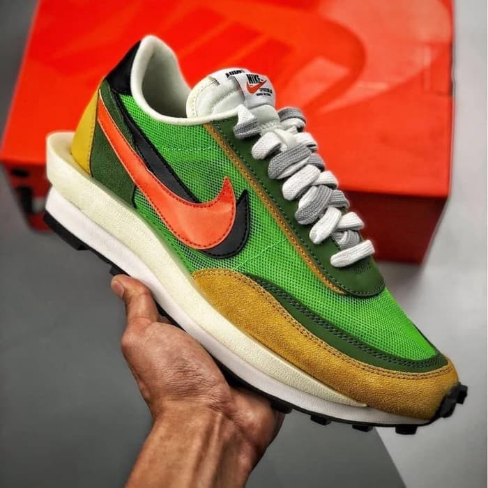 nike sacai original