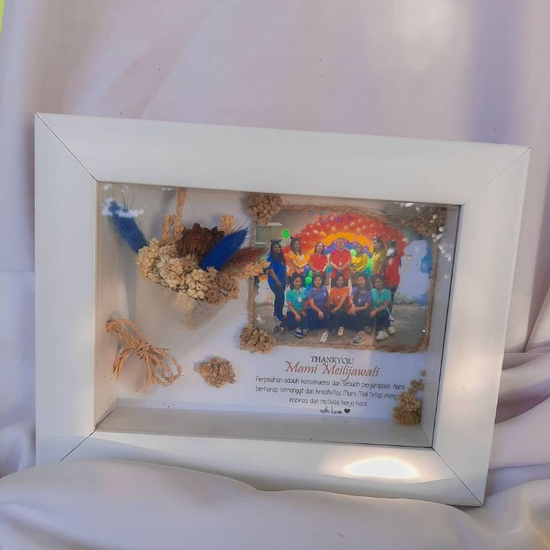 Kado pernikahan, wisuda dll | Flower frame (6R)
