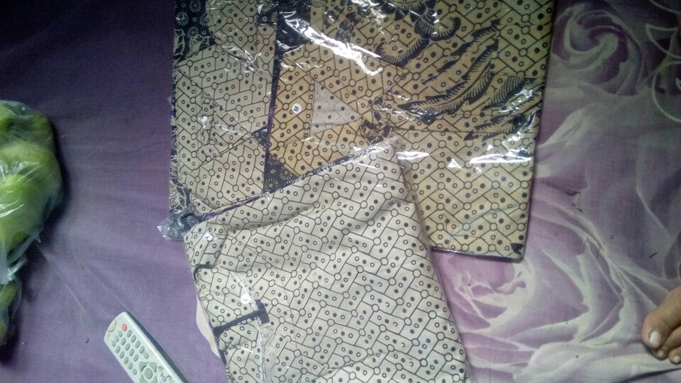 Batik Couple Keluarga Mawa Abu