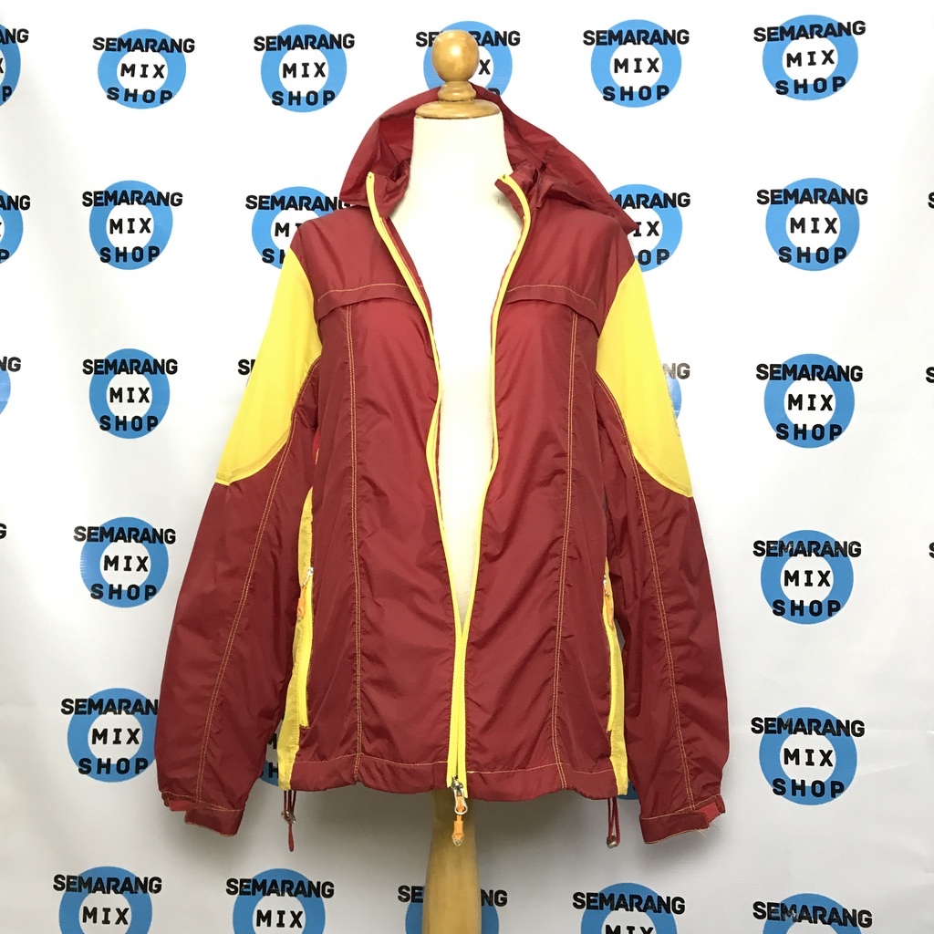 jaket merah L 54 P 66, jacket pria wanita preloved thrift second bekas