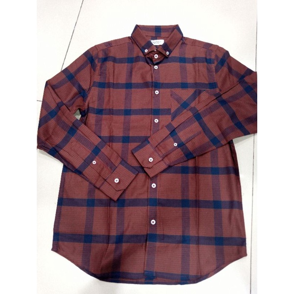 kemeja kotak-kotak MOC