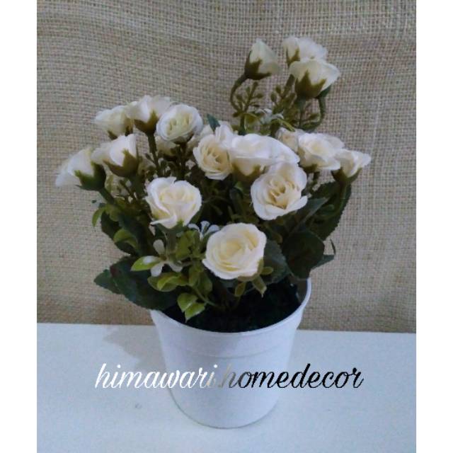 Bunga artificial mawar putih