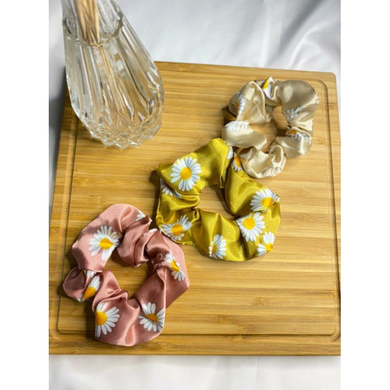 Korean Scrunchie ~ Ikat rambut korea ~ Daisy