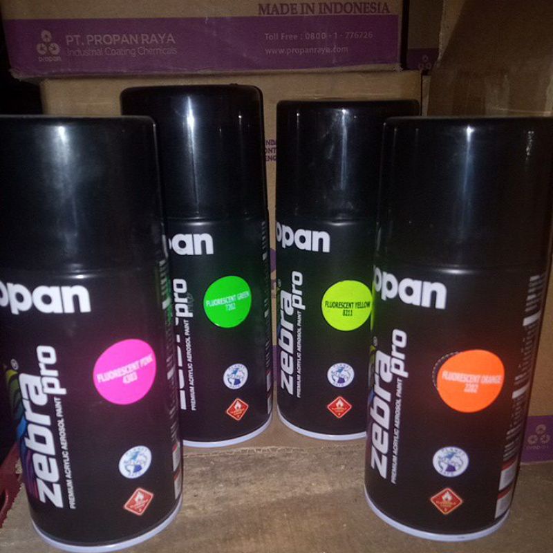 Pylox Propan Zebra Pro Cat Semprot Fluorescent