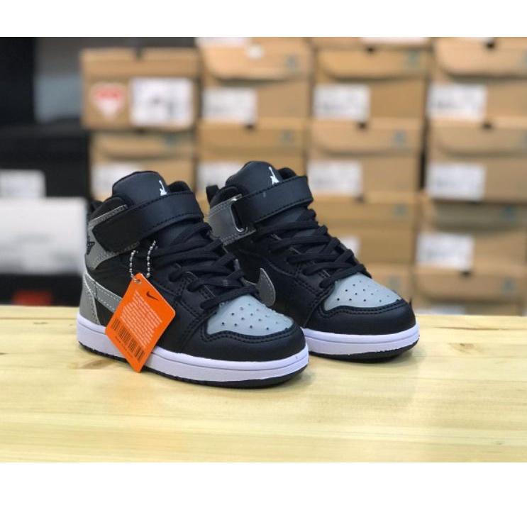 Serbuuuu.. Sepatu Anak Laki Laki / Sepatu Sekolah Nike Air Jordan Anak Anak Laki Laki Kecil 2 Tahun 