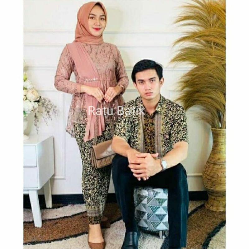 SET BATIK COUPLE KEBAYA MODERN WISUDA TULLE TILLE 3D