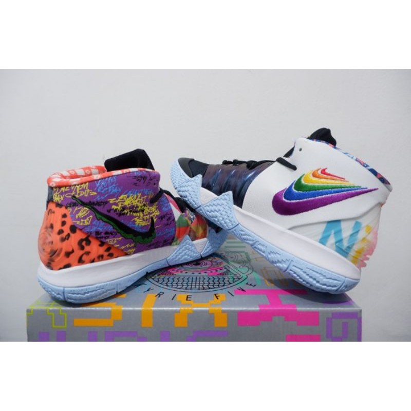 kyrie hybrid pineapple