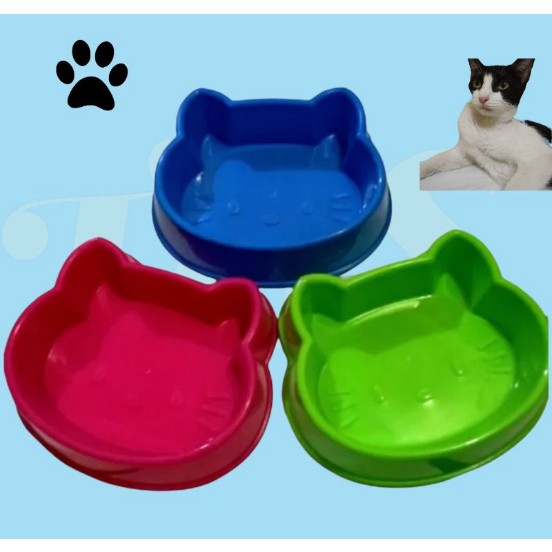 TEMPAT MAKAN KUCING KARAKTER KITTY