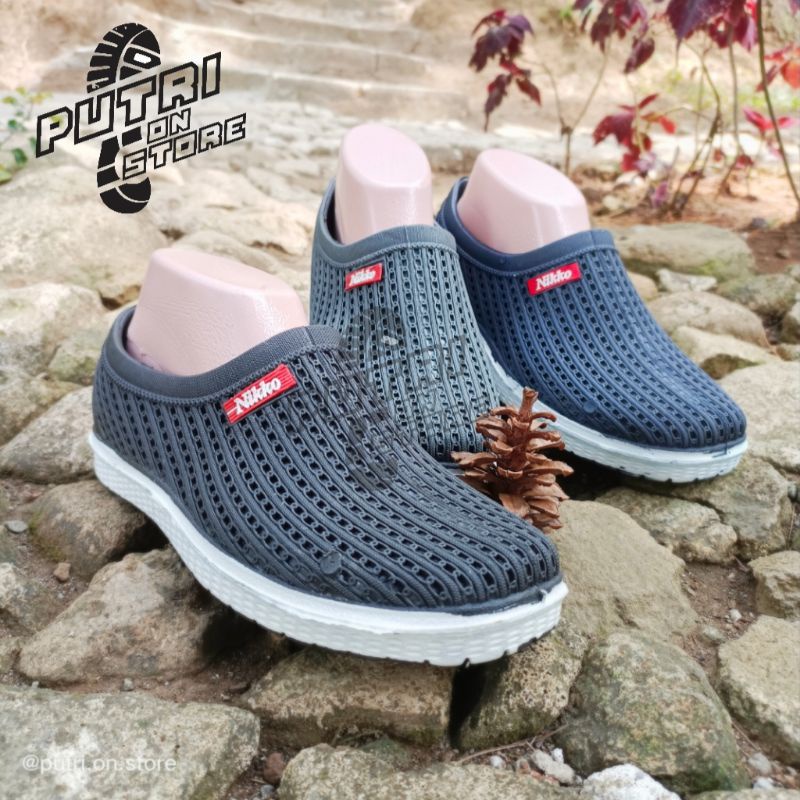 Sepatu kerja berkendara Karet Slip On cowok pria anti air awet tahan lama NIKKO 8152