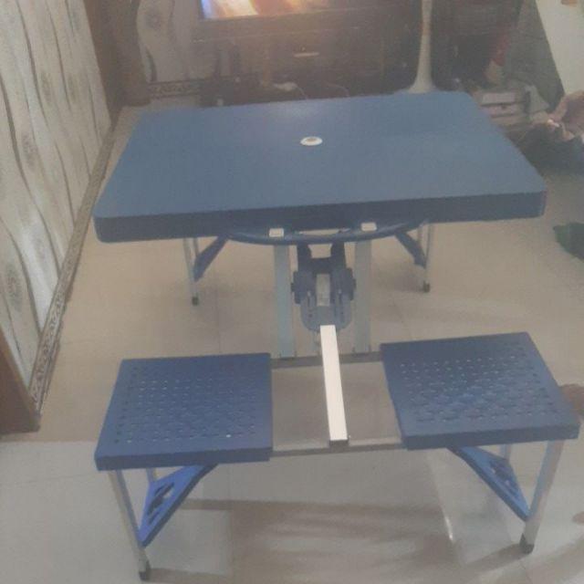 Meja Kursi Lipat Portabel Warna Merah