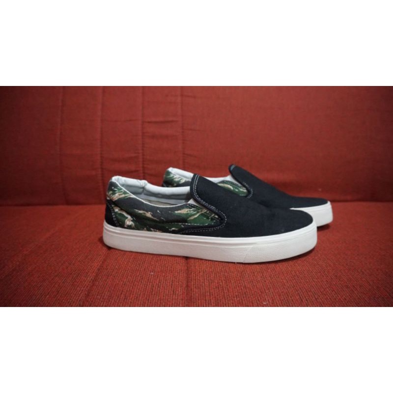 HOOKZ.INC - SEPATU SLIP ON TIGER CAMO GREEN | SOUTH | TIGER CAMO GREEN | SEPATU PRIA WANITA | ORIGINAL 100%