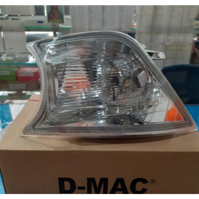 Lampu Sein Bemper Depan Innova Reborn