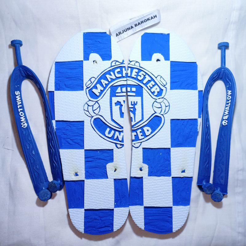 Sandal Swallow Ukir Sandal logo bola