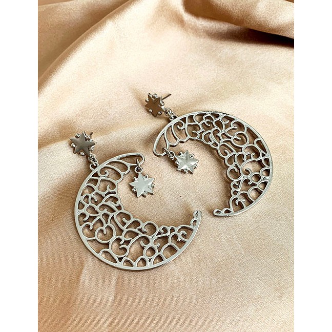 LRC Anting Tusuk Fashion Color Alloy Star Hollow Moon Stud Earrings D63505