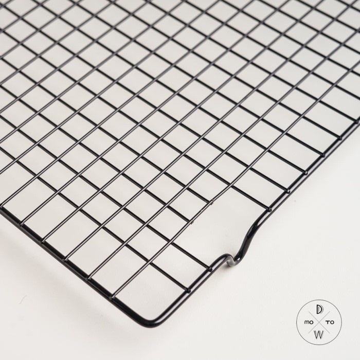 

KUE-PENGHIAS-ALAT- PHOTOPROPS CAKE COOLING RACK BLACK - MEDIUM -ALAT-PENGHIAS-KUE.