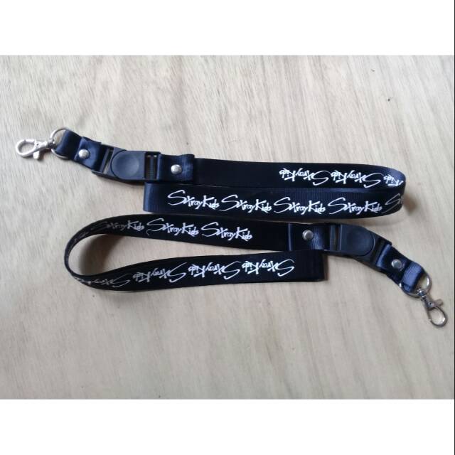 

STRAY KIDS LANYARD KPOP