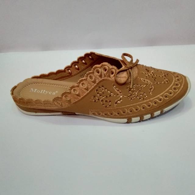 SANDAL BUSTONG  Mollyca