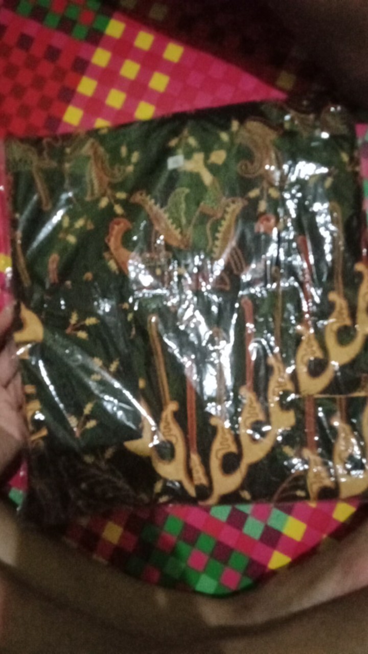 Batik Couple Keluarga Sania Rufle Ndoro Jowi Kupu Kuning