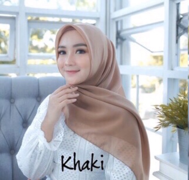 ALEA SQUARE | HIJAB SEGIEMPAT