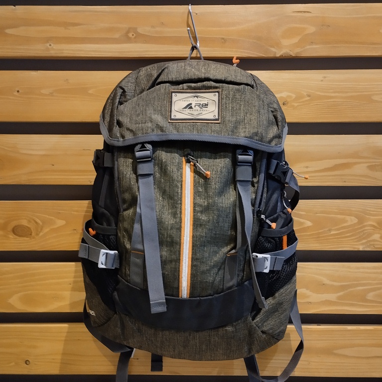 Tas Ransel Backpack Rei Lambro 25L Daypack Semi Carier Kerja Kantor Kuliah Travelling Punggung Pria