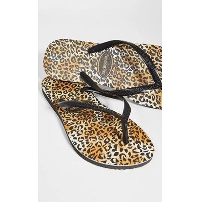 havaianas leopard flip flops