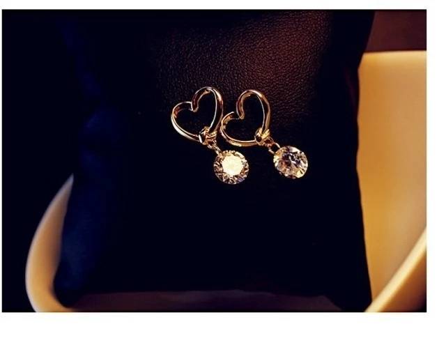 Anting hati - Anting Love bandul - anting korea - anting tusuk