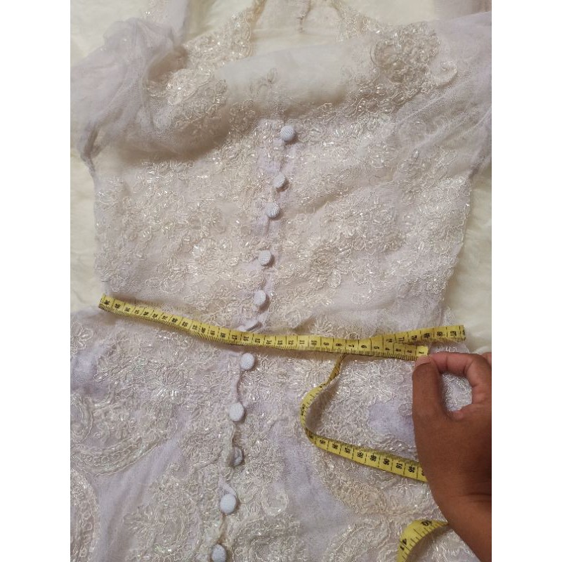 HARGA ANJLOK, Yg mau aja...Baju kebaya pengantin akad nikah Putih gading panjang 2ekor baju akad per
