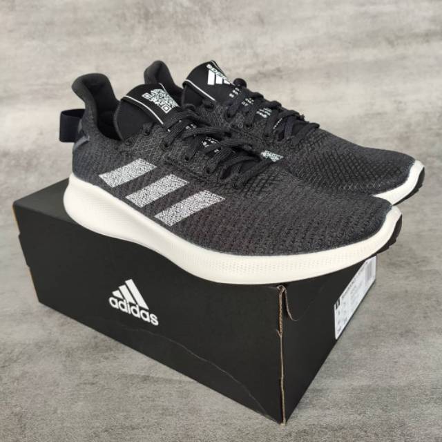 SEPATU PRIA ADIDAS ORIGINAL SENSEBOUNCE STREET M (G27276)