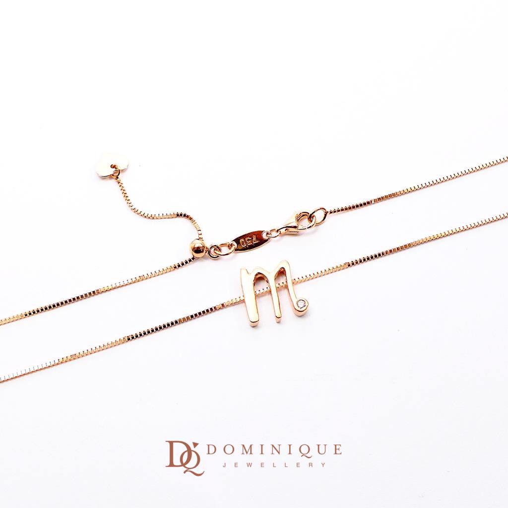 

Dominique Jewellery-Pendant Diamond M + Necklace Kadar 75%