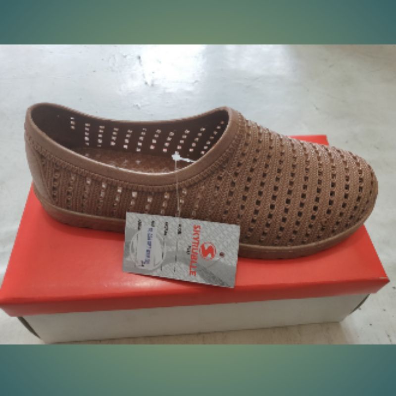 Sepatu karet wanita slip on SL 024