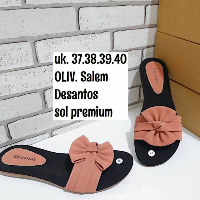 Sandal desantos kekinian