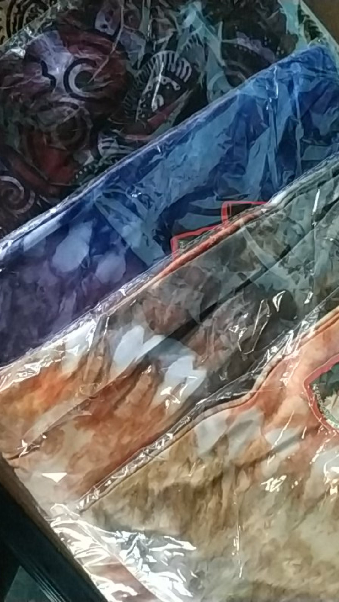 Ecer Kaos Abstrak, Motif Banyak, Kaos Wayang, Kaos Jogja, Kaos Batik, Kaos Pekalongan, Kaos Dewasa