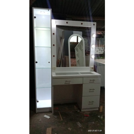 meja rias lampu / meja rias minimalis + rak