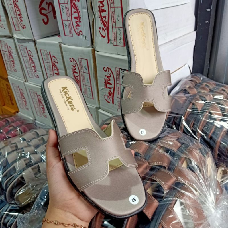 6.6 SHOPPING DAY !!! SANDAL KICKERS WANITA/SANDAL WANITA KICKERS KODE SANDAL ANDIN KODE SLOB H-2