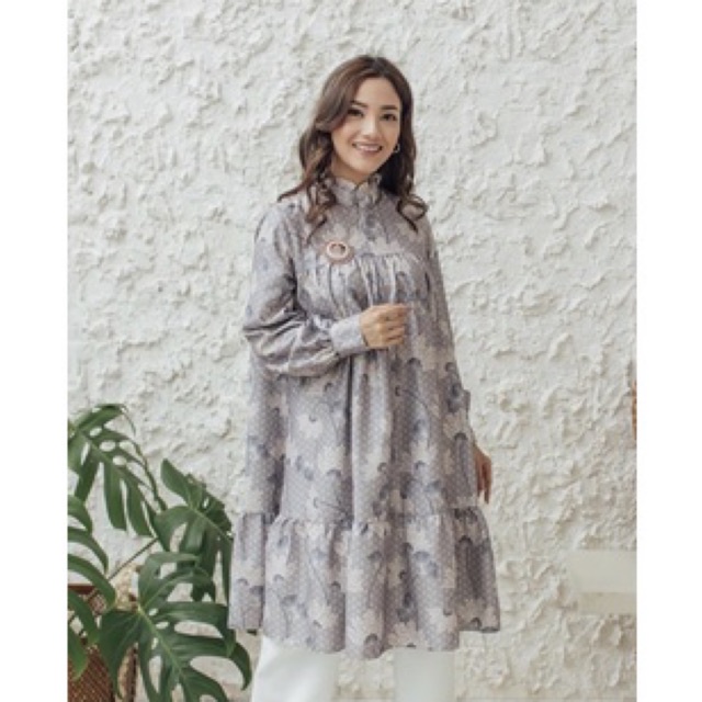 Kaia Tunik Wearing Klamby