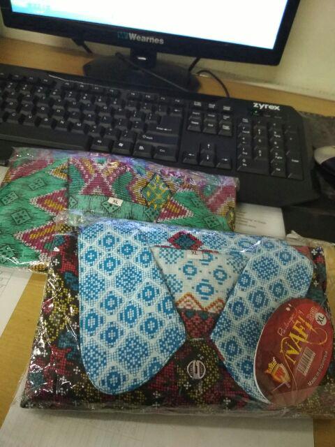 Atasan Kemeja Batik Wanita