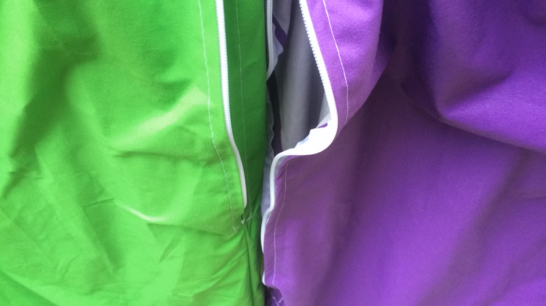 Sarung Guling Waterproof Anti Ompol Plus Resleting