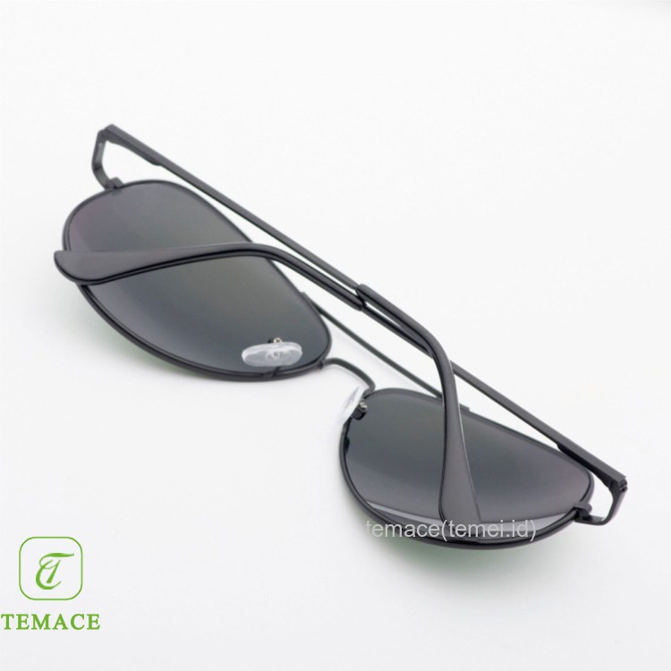 Putaran Ulzzang Style Mode Cermin Sunglasses Wanita Desainer Korea Daftar Baru Kacamata Matahari Anti UV400