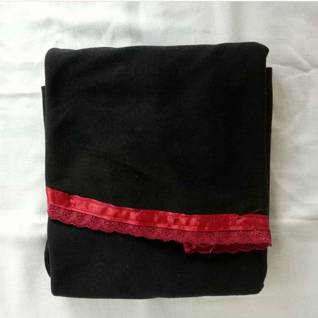 

Bergo tali pita merah