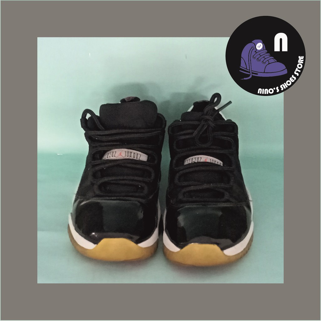 Nike Air Jordan 11 Black Gum Low Original