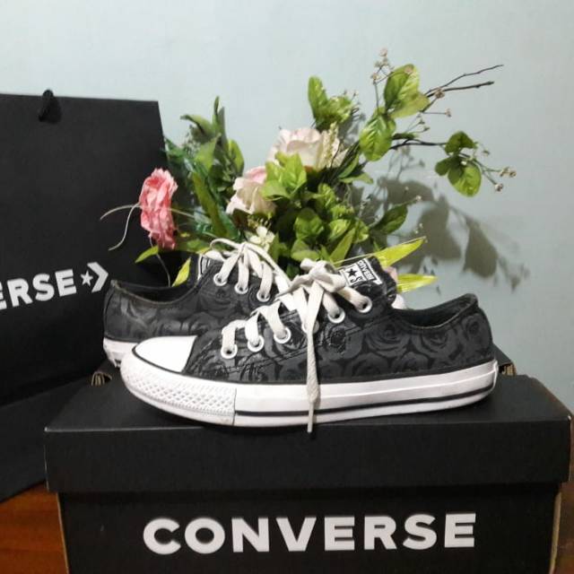 guns and roses converse