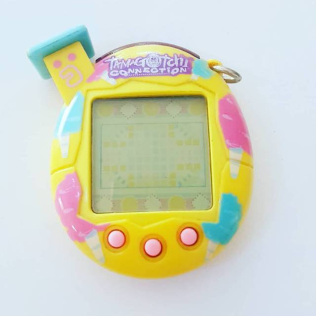 Tamagotchi v5  yellow