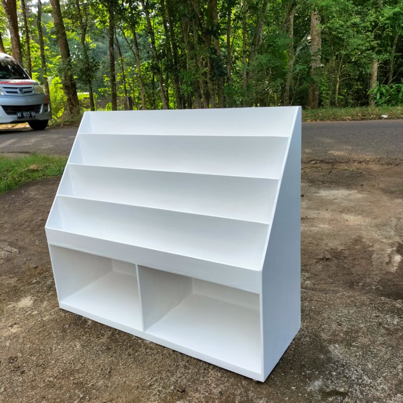 rak buku anak montessori 2