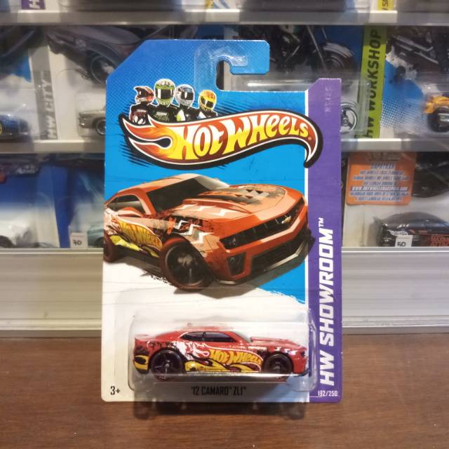 Hot Wheels 12 Camaro ZL1 - Merah - Varian Roda Transparan