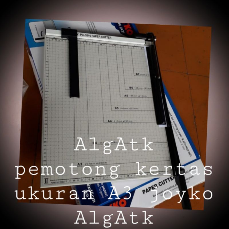 

Paper Cutter/Alat Pemotong Kertas Ukuran A3 Joyko